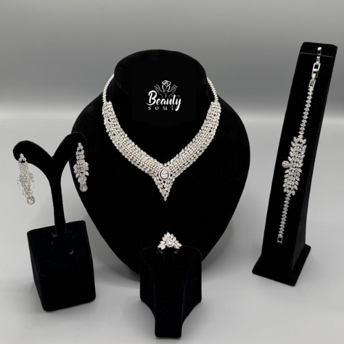 Necklace, earrings, ring and bracelet set T10830