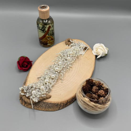 Pearl brooch