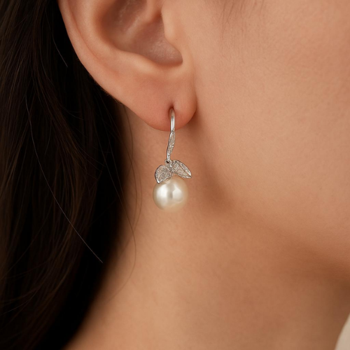 Two-leaf and hanging pearl female earring