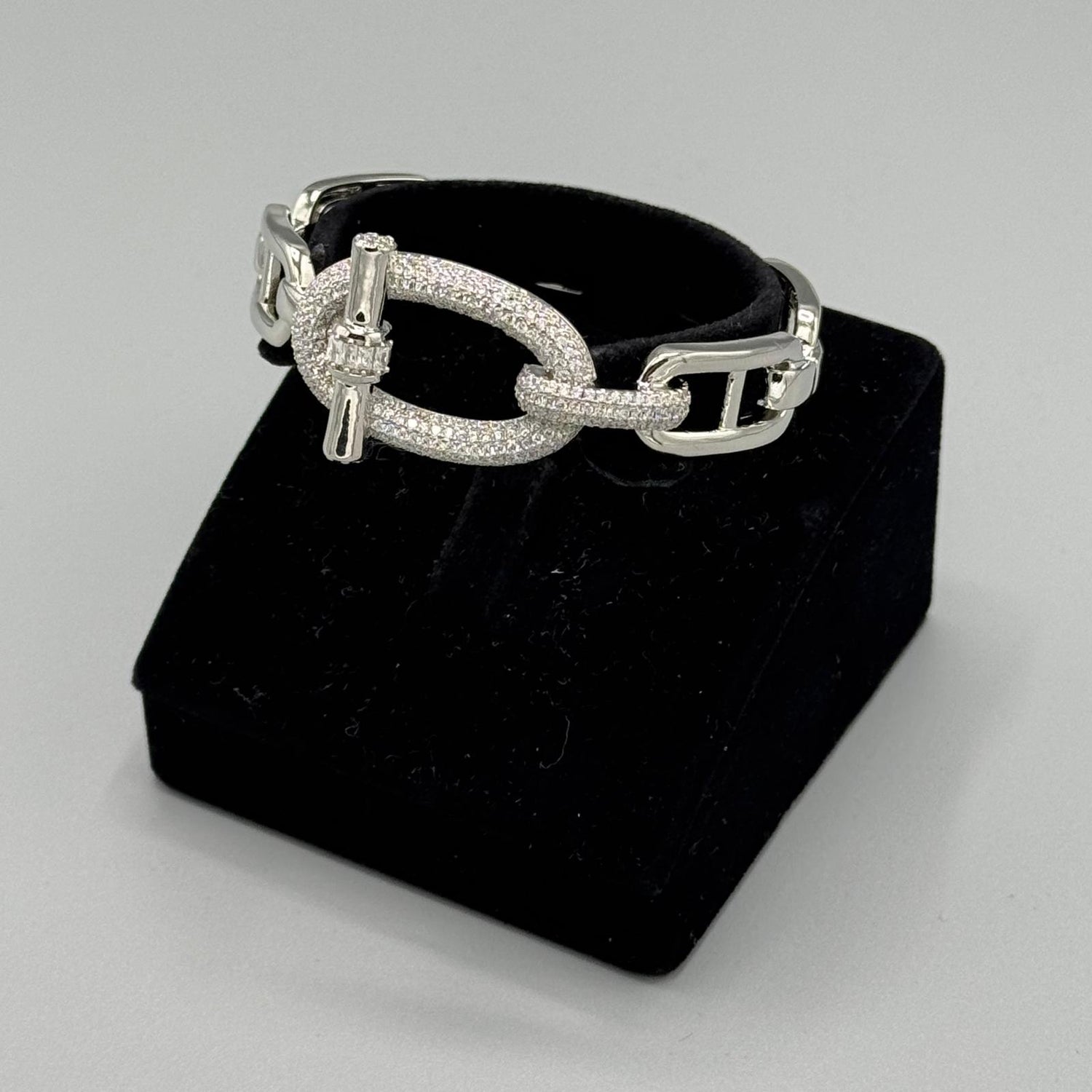 CM-011 Bracelet