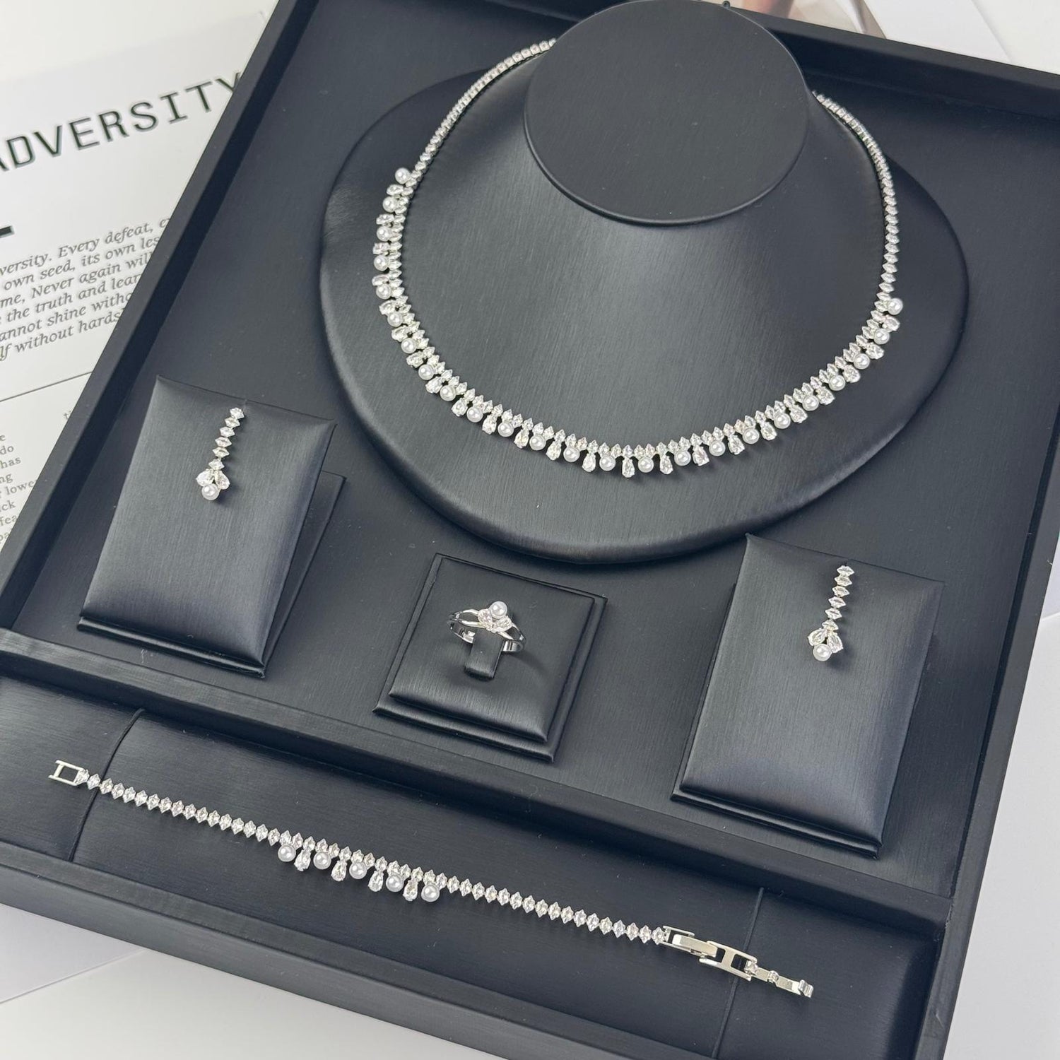 T10652 Necklace, Earrings, Ring and Bracelet Set