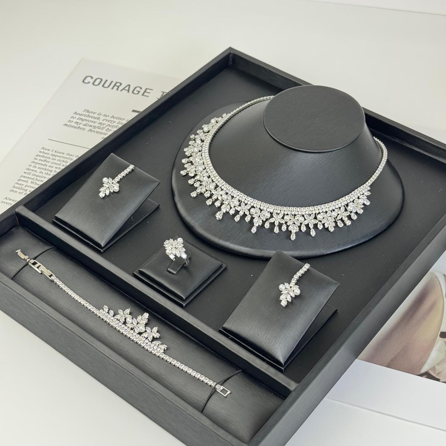 T10266 Necklace, earrings, ring, and bracelet set