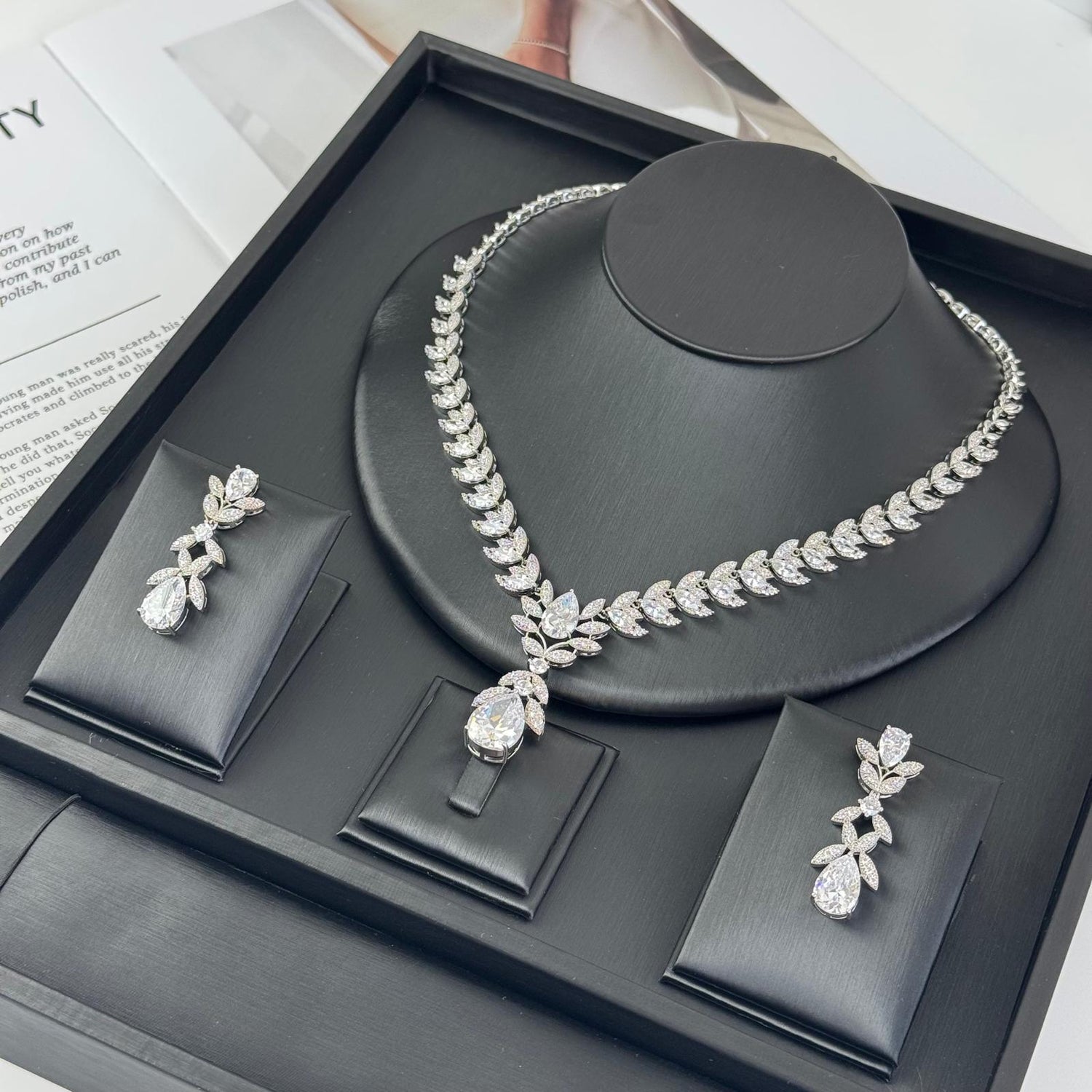Embellished accessory set