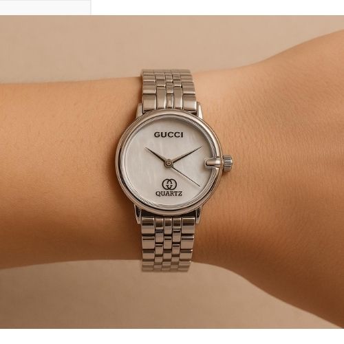 Women's watch by Gucci – silver bracelet and delicate mother-of-pearl face