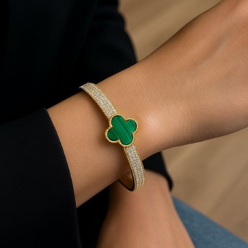 Van Cleef bracelet with an Alhambra design – Malachite stone