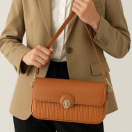  شنتة كريستن ولك لون عسلي 