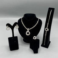   طقم اكسسوار 4 قطع لون فضي 